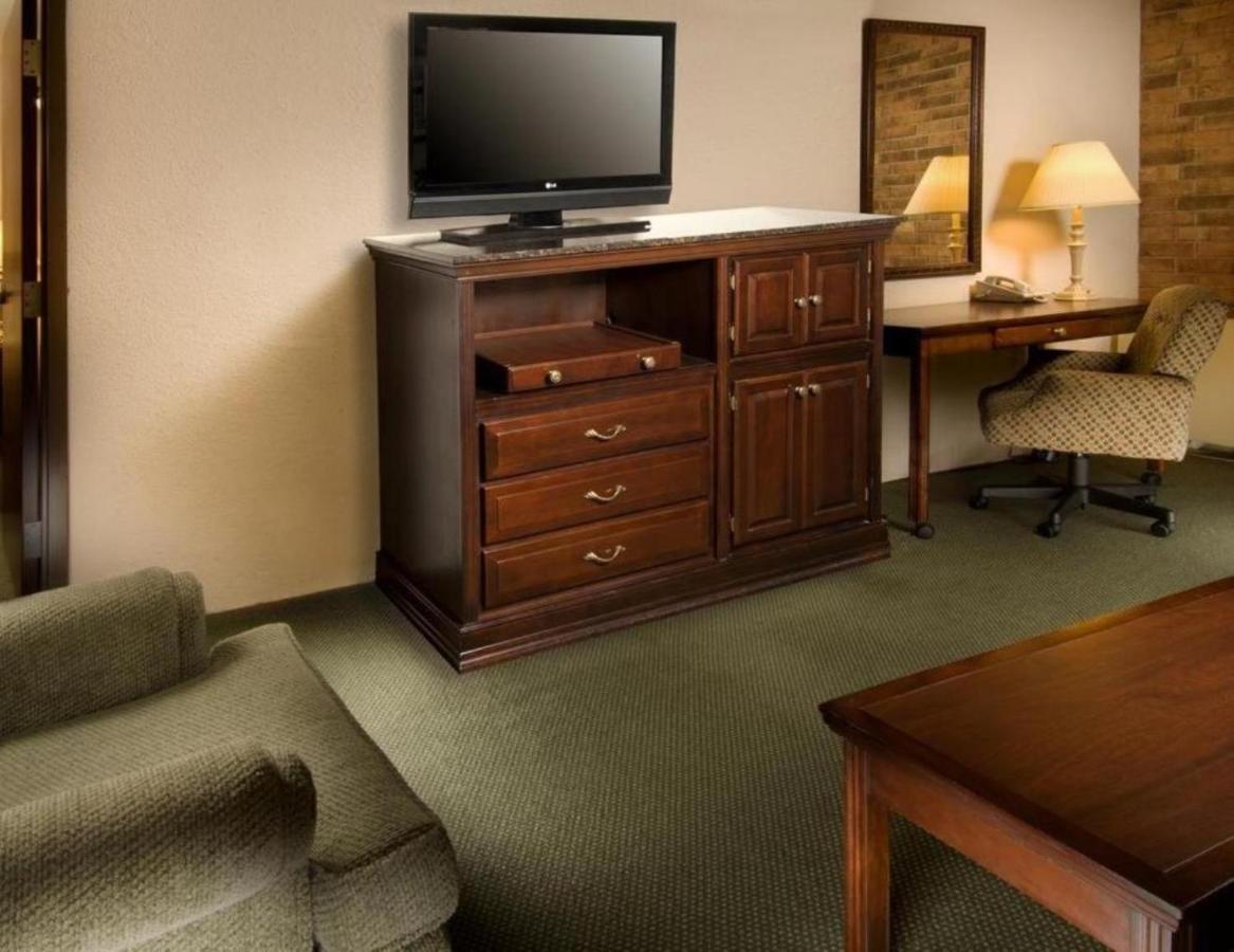 Hotel Lotus Kansas City Stadium Bagian luar foto