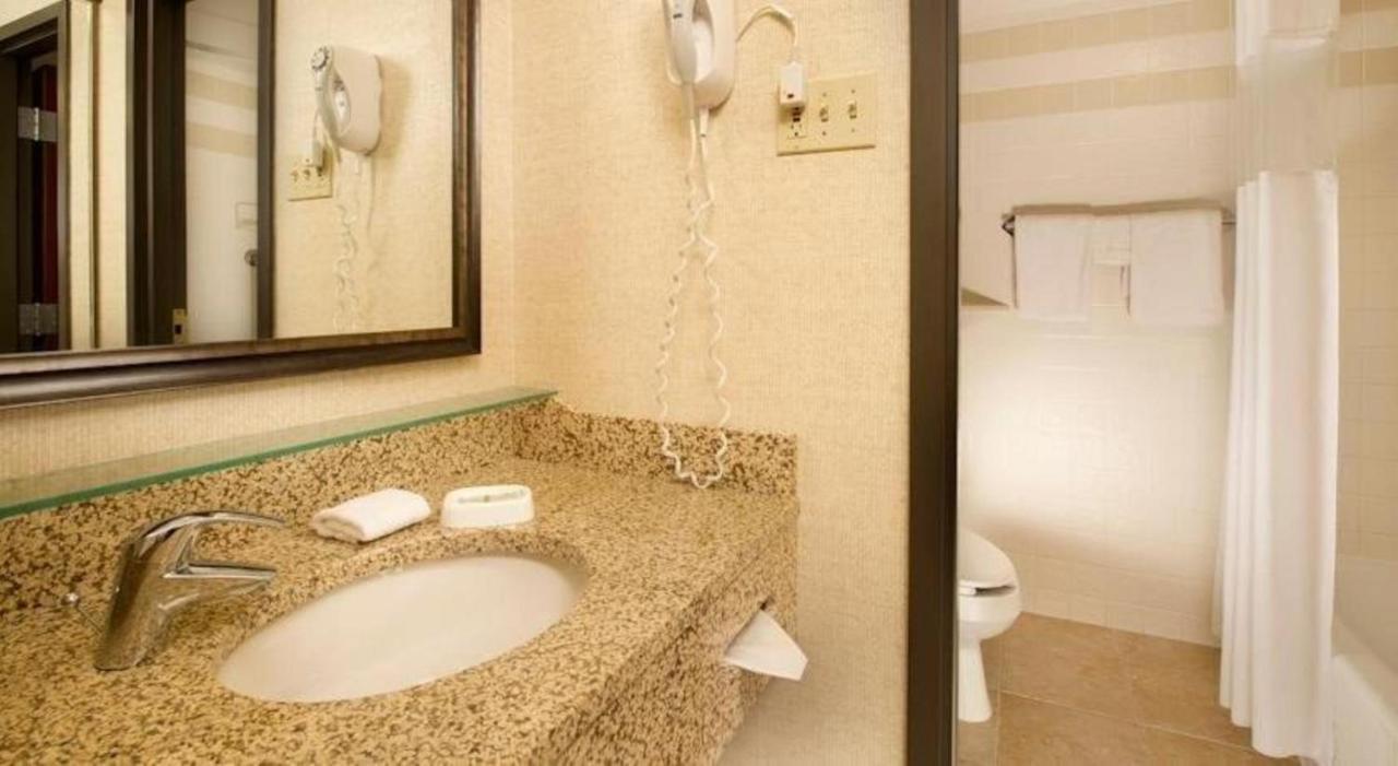 Hotel Lotus Kansas City Stadium Bagian luar foto